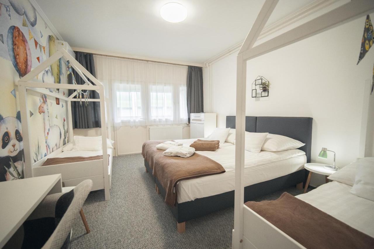 Hoforras Hotel ยูลา ภายนอก รูปภาพ