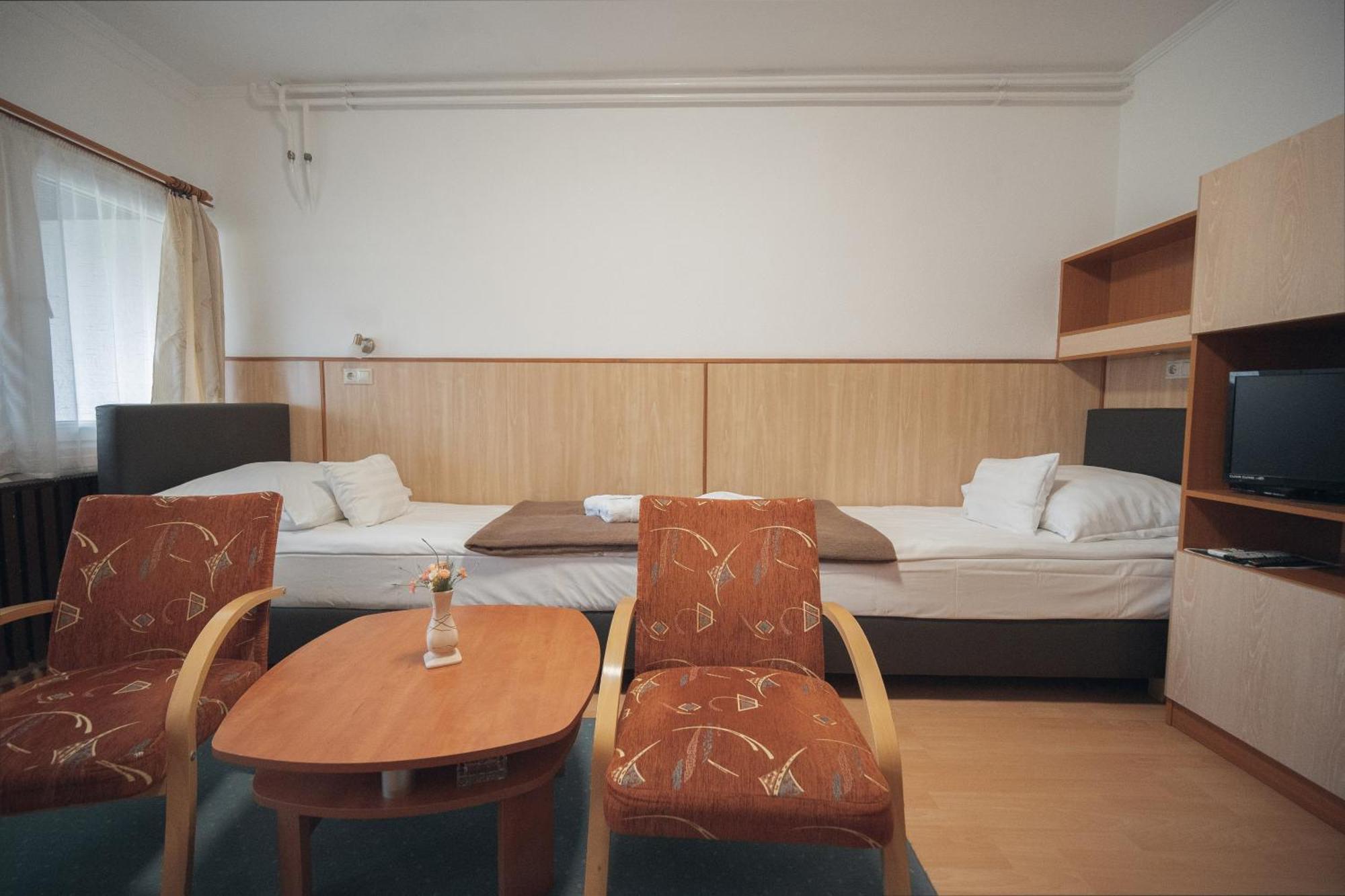 Hoforras Hotel ยูลา ภายนอก รูปภาพ